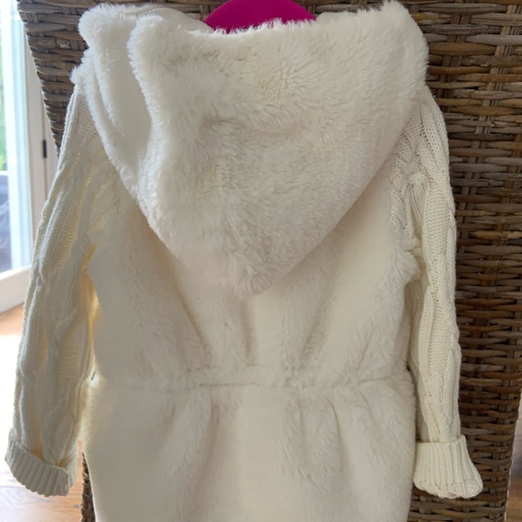 4T hooded sweater jacket - Picture 2 of 3